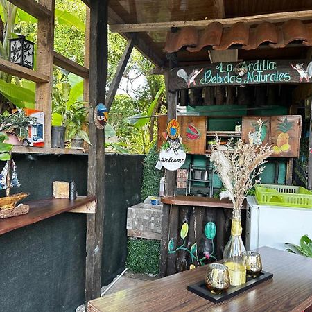 Hostel Rustico Marabi Tárcoles Eksteriør bilde