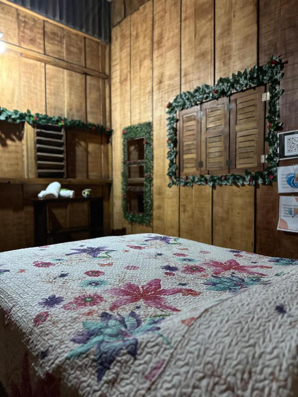 Hostel Rustico Marabi Tárcoles Eksteriør bilde