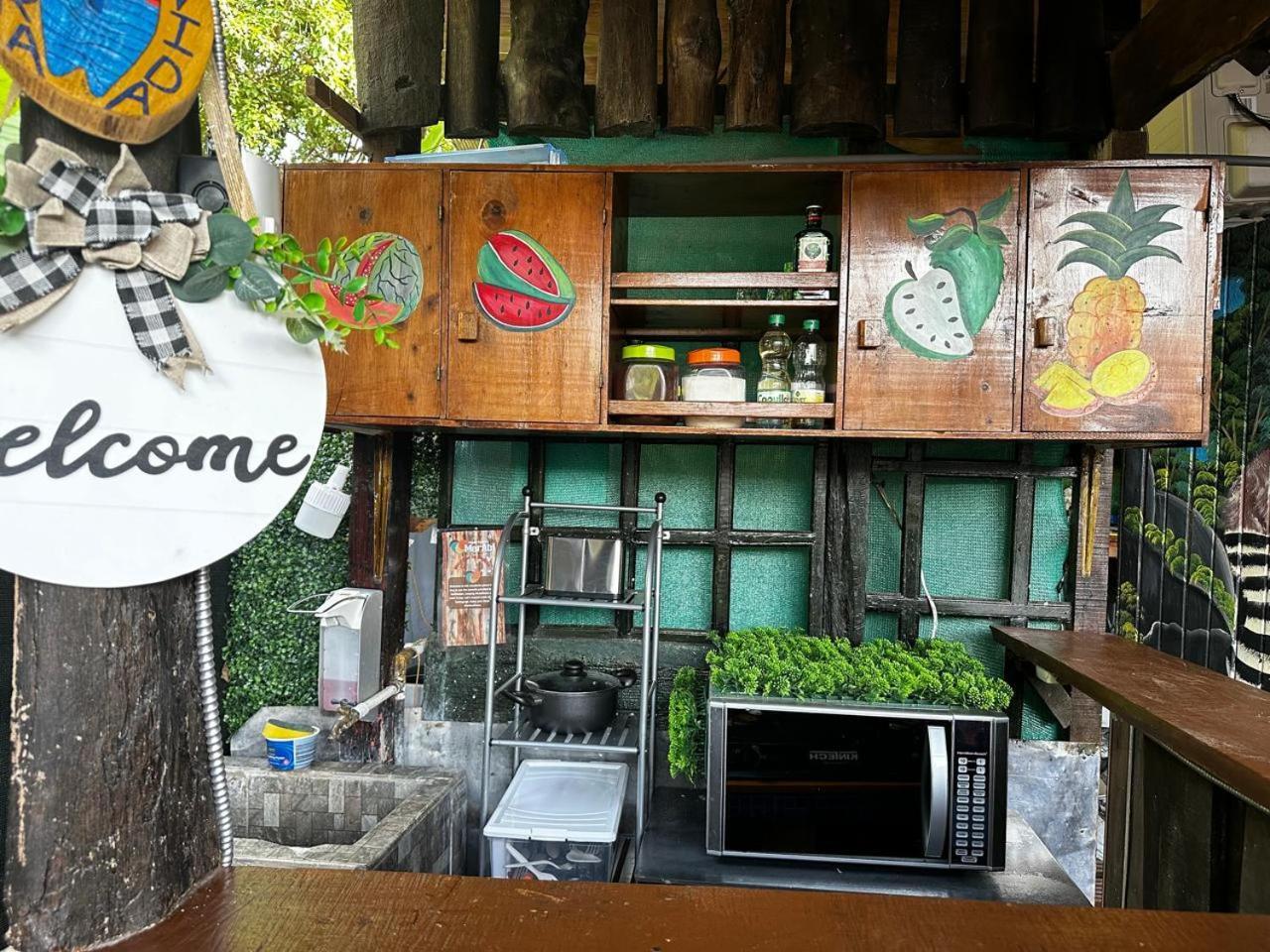Hostel Rustico Marabi Tárcoles Eksteriør bilde