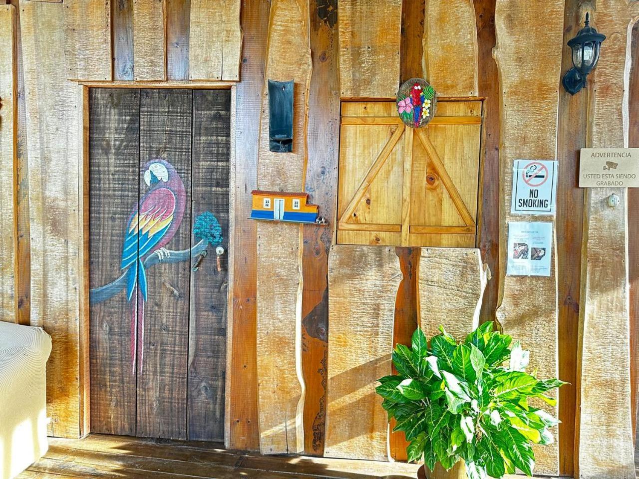 Hostel Rustico Marabi Tárcoles Eksteriør bilde